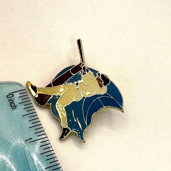 Vintage baseball player pin - Picture 6 of 7